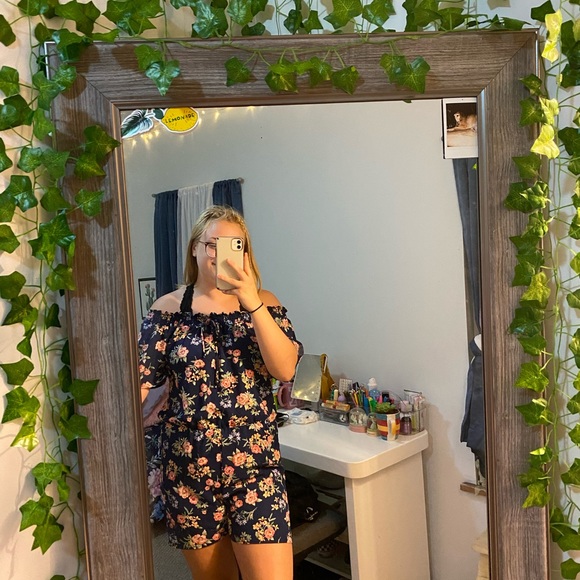 Blue Floral Romper - Picture 6 of 6